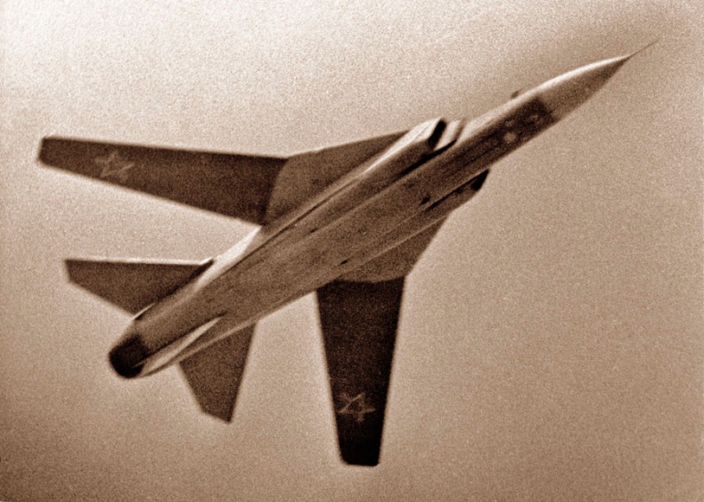 Иллюстрация к книге — Цель жизни. Записки авиаконструктора [i_359.jpg]