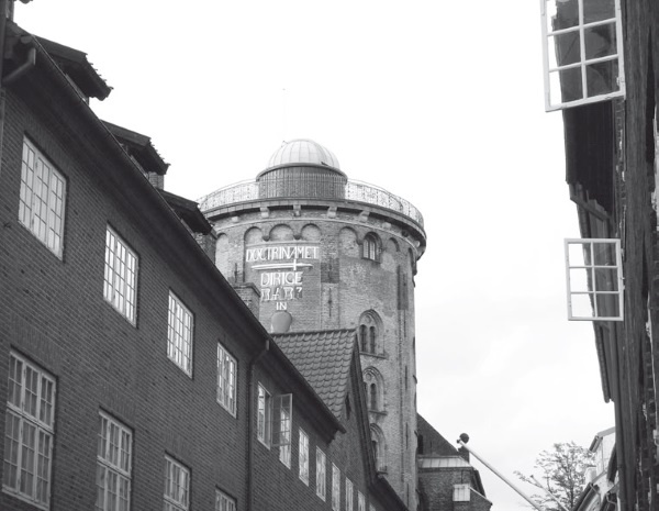 Иллюстрация к книге — Дом на хвосте паровоза. Путеводитель по Европе в сказках Андерсена [i_003.jpg]