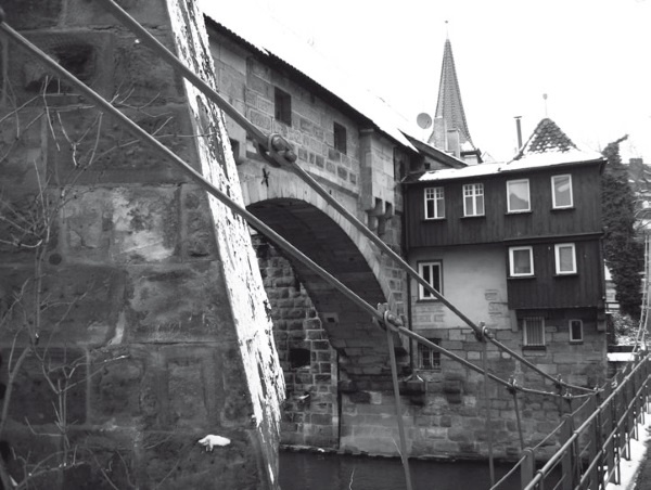 Иллюстрация к книге — Дом на хвосте паровоза. Путеводитель по Европе в сказках Андерсена [i_059.jpg]