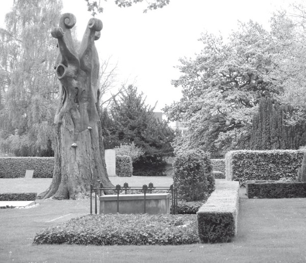 Иллюстрация к книге — Дом на хвосте паровоза. Путеводитель по Европе в сказках Андерсена [i_087.jpg]