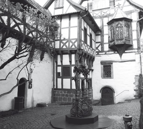 Иллюстрация к книге — Дом на хвосте паровоза. Путеводитель по Европе в сказках Андерсена [i_110.jpg]