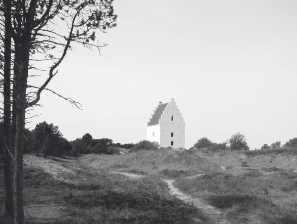 Иллюстрация к книге — Дом на хвосте паровоза. Путеводитель по Европе в сказках Андерсена [i_123.jpg]