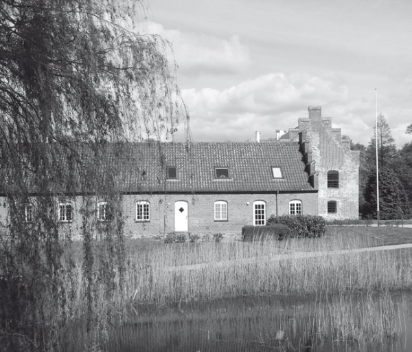 Иллюстрация к книге — Дом на хвосте паровоза. Путеводитель по Европе в сказках Андерсена [i_179.jpg]