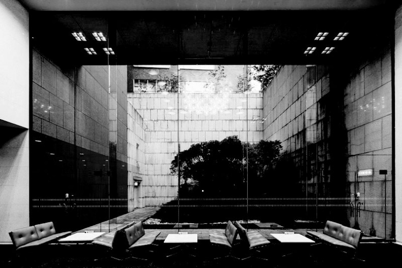 Иллюстрация к книге — Современная архитектура Японии. Традиции восприятия пространства [i_019.jpg]