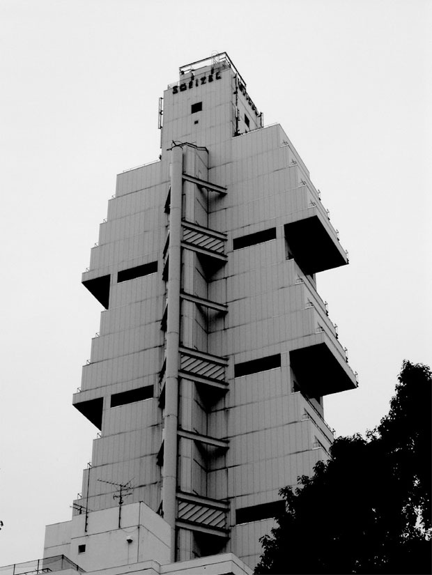 Иллюстрация к книге — Современная архитектура Японии. Традиции восприятия пространства [i_036.jpg]