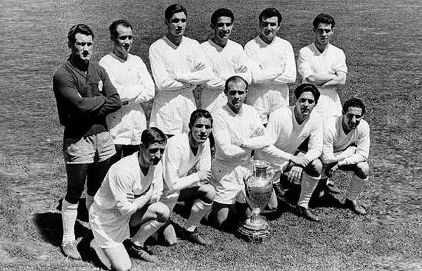 Иллюстрация к книге — История Лиги Чемпионов [i_001.jpg]