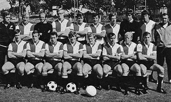 Иллюстрация к книге — История Лиги Чемпионов [i_019.jpg]