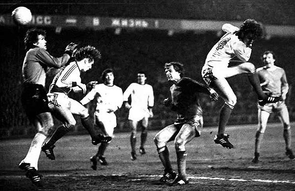 Иллюстрация к книге — История Лиги Чемпионов [i_031.jpg]