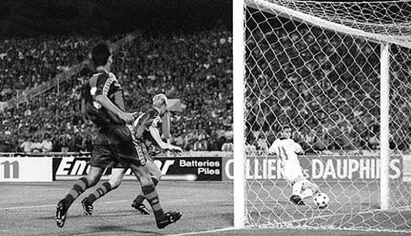 Иллюстрация к книге — История Лиги Чемпионов [i_070.jpg]