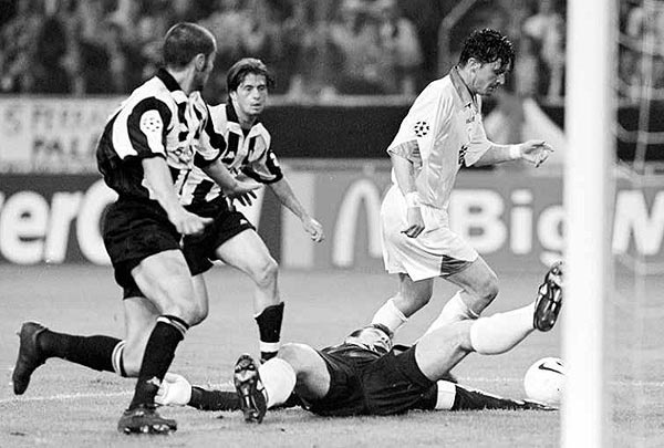 Иллюстрация к книге — История Лиги Чемпионов [i_080.jpg]