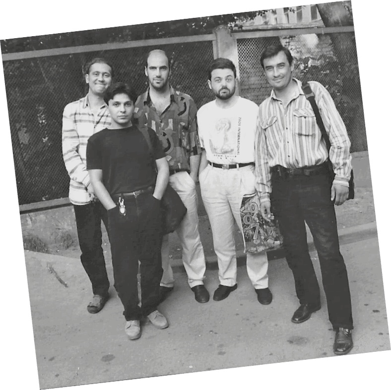 Иллюстрация к книге — Квартет Я. Как создавался самый смешной театр страны [i_001.jpg]