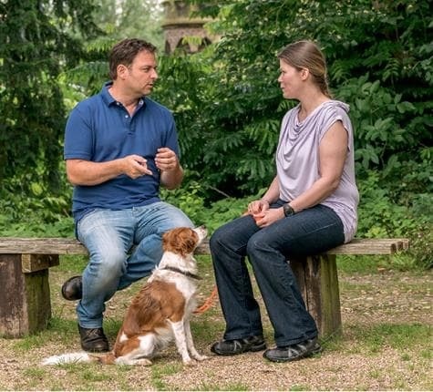 Иллюстрация к книге — Идеальная собака не выгуливает хозяина. Как воспитать собаку без вредных привычек [i_003.jpg]