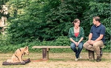 Иллюстрация к книге — Идеальная собака не выгуливает хозяина. Как воспитать собаку без вредных привычек [i_075.jpg]