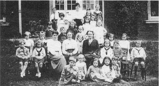 Иллюстрация к книге — Вредная девчонка в школе [i_015.jpg]