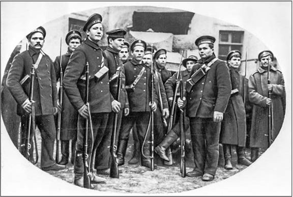 Иллюстрация к книге — Под Андреевским и Красным флагом. Русский флот в Первой мировой войне, Февральской и Октябрьской революциях. 1914–1918 гг. [i_026.jpg]