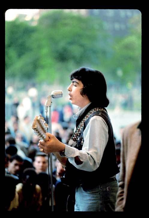 Иллюстрация к книге — KISS. Лицом к музыке: срывая маску [i_035.jpg]