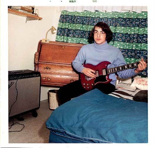 Иллюстрация к книге — KISS. Лицом к музыке: срывая маску [i_036.jpg]