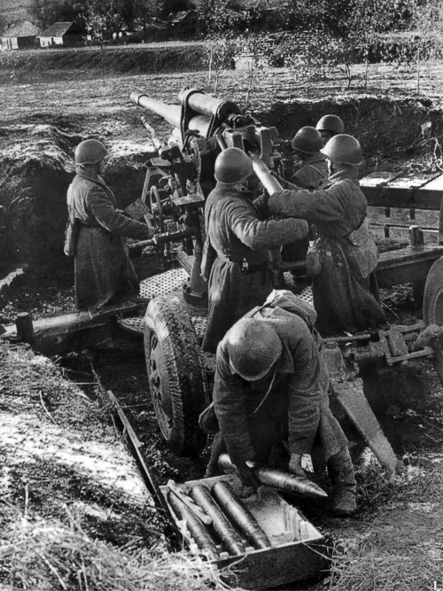 Иллюстрация к книге — Чудо под Москвой [i_020.jpg]