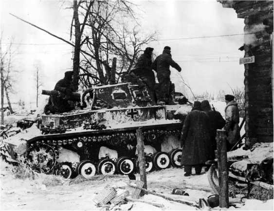 Иллюстрация к книге — Чудо под Москвой [i_143.jpg]