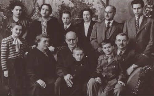 Иллюстрация к книге — Суриков [i_031.jpg]