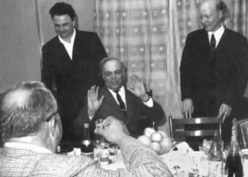 Иллюстрация к книге — Виктор Муравленко [nonjpegpng__500jpegshir35.jpg]