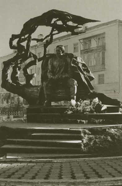 Иллюстрация к книге — Алексей Кулаковский [i_057.jpg]