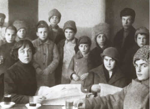 Иллюстрация к книге — Коллонтай [i_019.jpg]