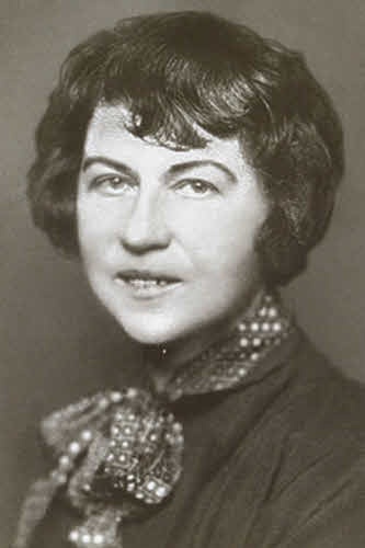 Иллюстрация к книге — Коллонтай [i_037.jpg]