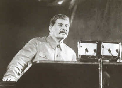 Иллюстрация к книге — Коллонтай [i_038.jpg]