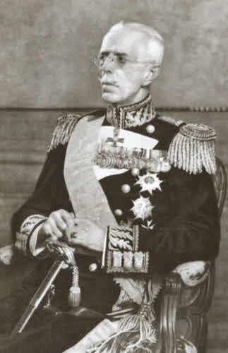 Иллюстрация к книге — Коллонтай [i_040.jpg]