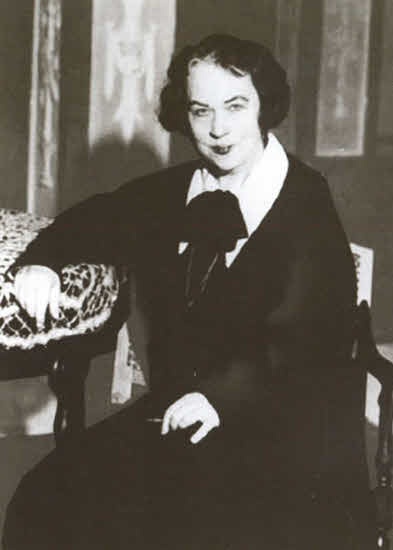 Иллюстрация к книге — Коллонтай [i_064.jpg]