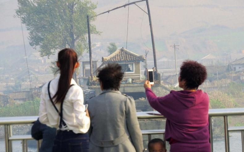 Иллюстрация к книге — Спросите у северокорейца. Бывшие граждане о жизни внутри самой закрытой страны мира [i_046.jpg]