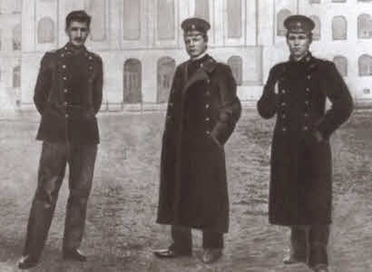 Иллюстрация к книге — Фрунзе [i_009.jpg]