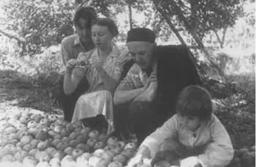 Иллюстрация к книге — Галина Уланова [i_028.jpg]