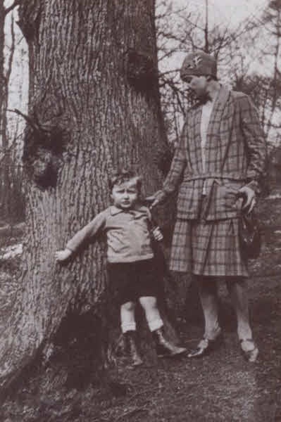 Иллюстрация к книге — Марина Цветаева. Твоя неласковая ласточка [i_037.jpg]