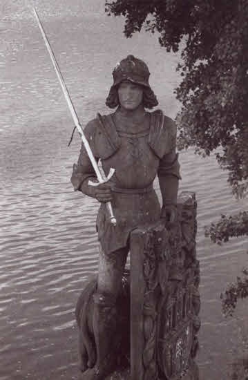 Иллюстрация к книге — Марина Цветаева. Твоя неласковая ласточка [i_047.jpg]