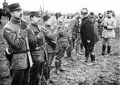 Иллюстрация к книге — Всемирная история для тех, кто всё забыл [i_096.jpg]