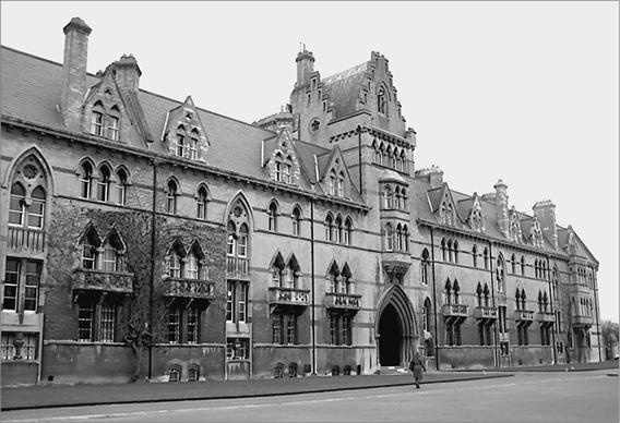 Иллюстрация к книге — Великобритания. Страна замков, дворцов и парков  [ch202.jpg]