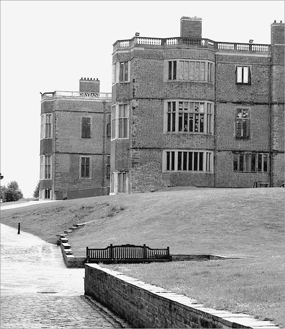 Иллюстрация к книге — Великобритания. Страна замков, дворцов и парков  [ch407.jpg]