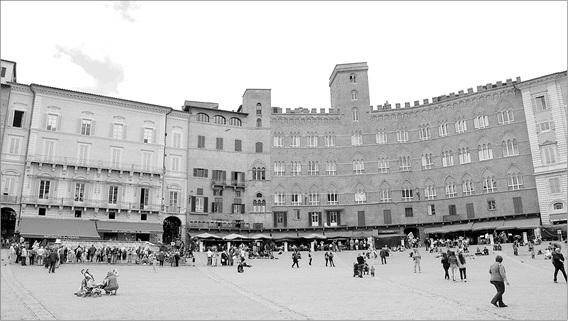 Иллюстрация к книге — Флоренция и Тоскана. Флорентийcкая мозаика Италии [_095.jpg]