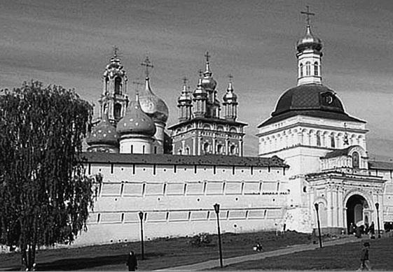 Иллюстрация к книге — Путешествие из Москвы в Ярославль. Москва – Сергиев Посад – Переславль-Залесский – Ростов Великий – Ярославль [_063.jpg]