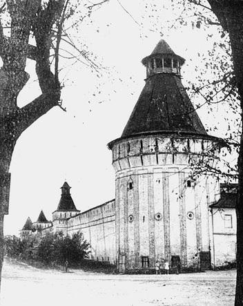 Иллюстрация к книге — Путешествие из Москвы в Ярославль. Москва – Сергиев Посад – Переславль-Залесский – Ростов Великий – Ярославль [_102.jpg]