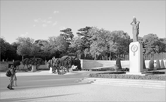 Иллюстрация к книге — Мадрид. Город солнца [_046.jpg]