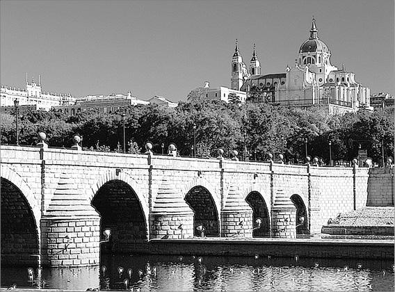 Иллюстрация к книге — Мадрид. Город солнца [_058.jpg]