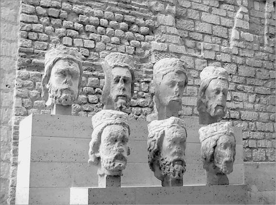 Иллюстрация к книге — Франция. Страна королей и пяти республик  [_061.jpg]