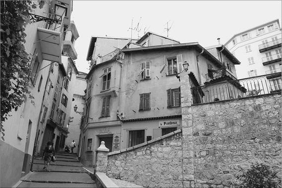 Иллюстрация к книге — Франция. Страна королей и пяти республик  [_127.jpg]