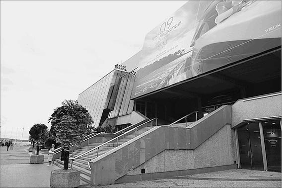 Иллюстрация к книге — Франция. Страна королей и пяти республик  [_130.jpg]