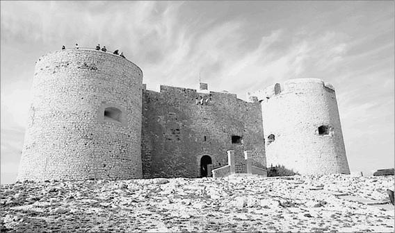 Иллюстрация к книге — Франция. Страна королей и пяти республик  [_134.jpg]