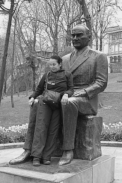 Иллюстрация к книге — Стамбул. Новый Вавилон на берегах Босфора  [_70.jpg]