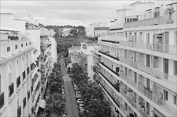 Иллюстрация к книге — Лазурный берег. Ривьеры Франции, Монако и Италии  [_019.jpg]